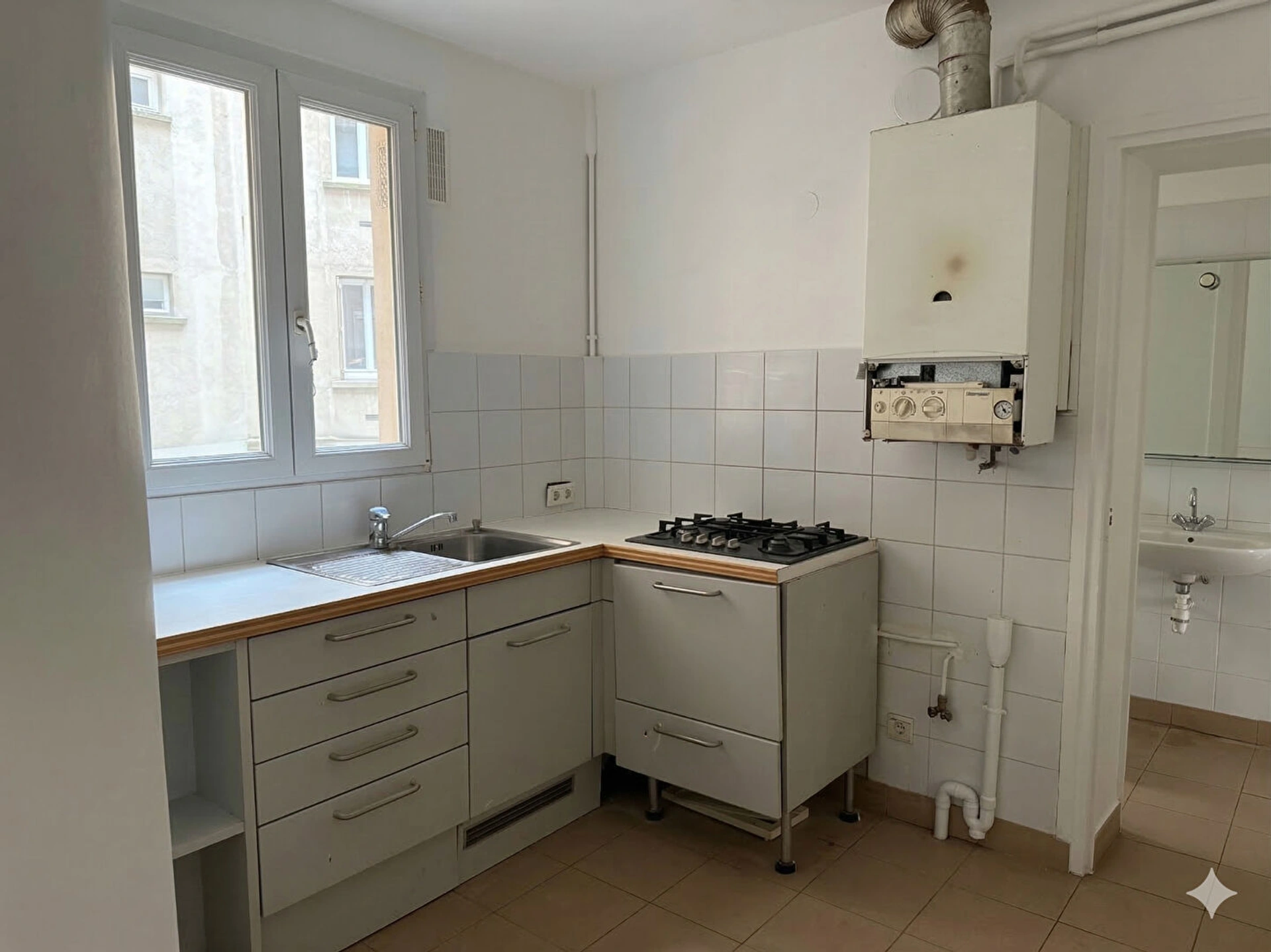 PARIS 10EME - RUE DE ROCROY 5