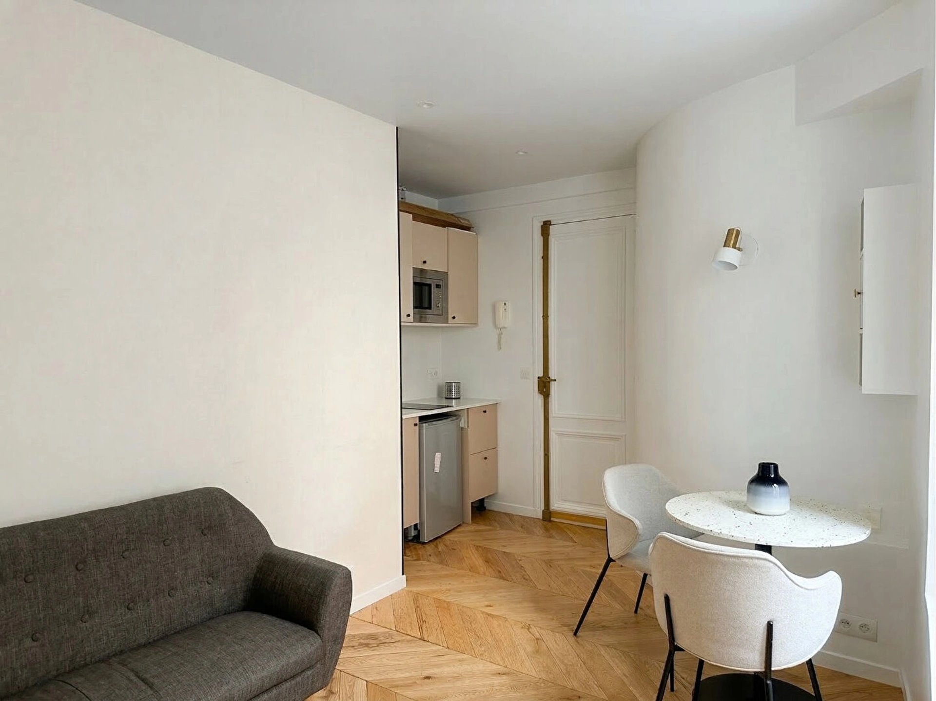 PARIS 10 - RUE ROCROY 2