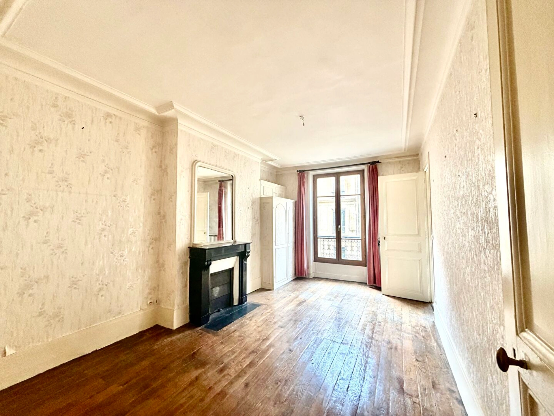 RUE PHILIPPE DE GIRARD - 75010 PARIS. 7