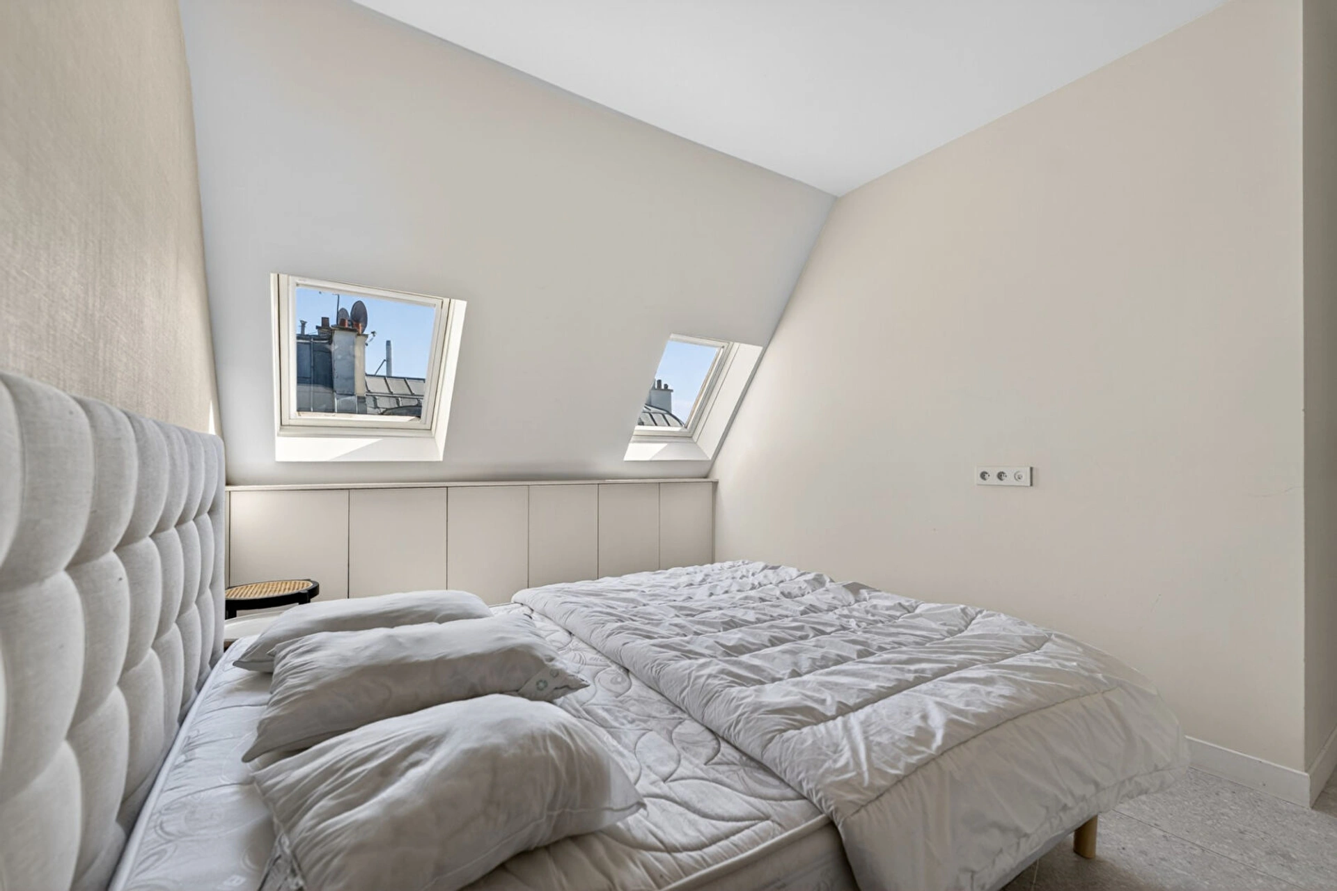 PARIS 10 - RUE DE ROCROY 7