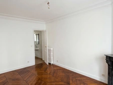 PARIS 10EME - RUE DE ROCROY 9