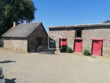 MAISON EN PIERRE AVEC DEPENDANCES MAURE DE BRETAGNE 12