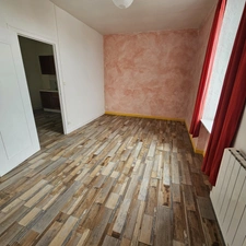 Opportunité ! Maison bourgeoise de caractère   Proche des pl