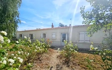 Un cadre privilégié proche des plages pour cette demeure aux