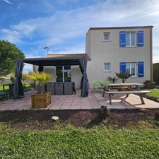 Opportunité ! Aux portes de La Rochelle   Belle maison famil