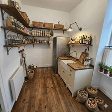 Opportunité ! Maison bourgeoise de caractère   Proche des pl