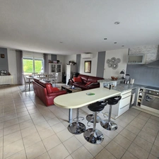 Opportunité ! Aux portes de La Rochelle   Belle maison famil