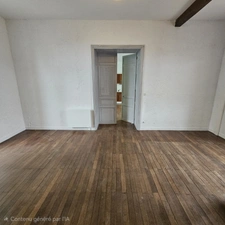 Opportunité ! Maison bourgeoise de caractère   Proche des pl