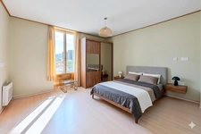 Opportunité ! Maison bourgeoise de caractère   Proche des pl