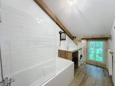 Rare et unique : Ancien moulin de caractère niché dans une f