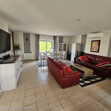 Opportunité ! Aux portes de La Rochelle   Belle maison famil