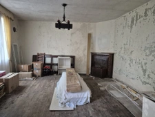  Propriété à finaliser   Deux maisons en pierre   Centre-bou