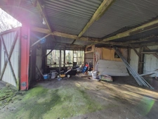 Corps de ferme authentique de 110 m2 plus annexes   3 879 m2