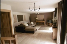  Corps de ferme rénové, alliant charme et fonctionnalité