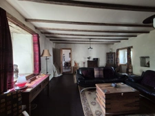 Maison de caractère en pierre   115 m2   Jardin 673 m2   Ter