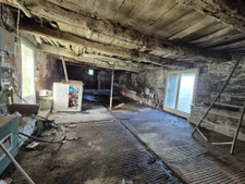 Corps de ferme authentique de 110 m2 plus annexes   3 879 m2