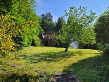 Charmante Propriété de deux maisons.