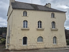  Propriété à finaliser   Deux maisons en pierre   Centre-bou