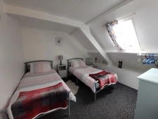 propriété en Bretagne rurale, une maison, deux gîtes, un stu