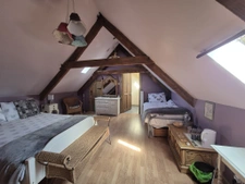 Maison de caractère en pierre   115 m2   Jardin 673 m2   Ter