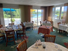 À Vendre   Ancien Restaurant avec Maison d'Habitation en Ple