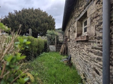  Propriété à finaliser   Deux maisons en pierre   Centre-bou