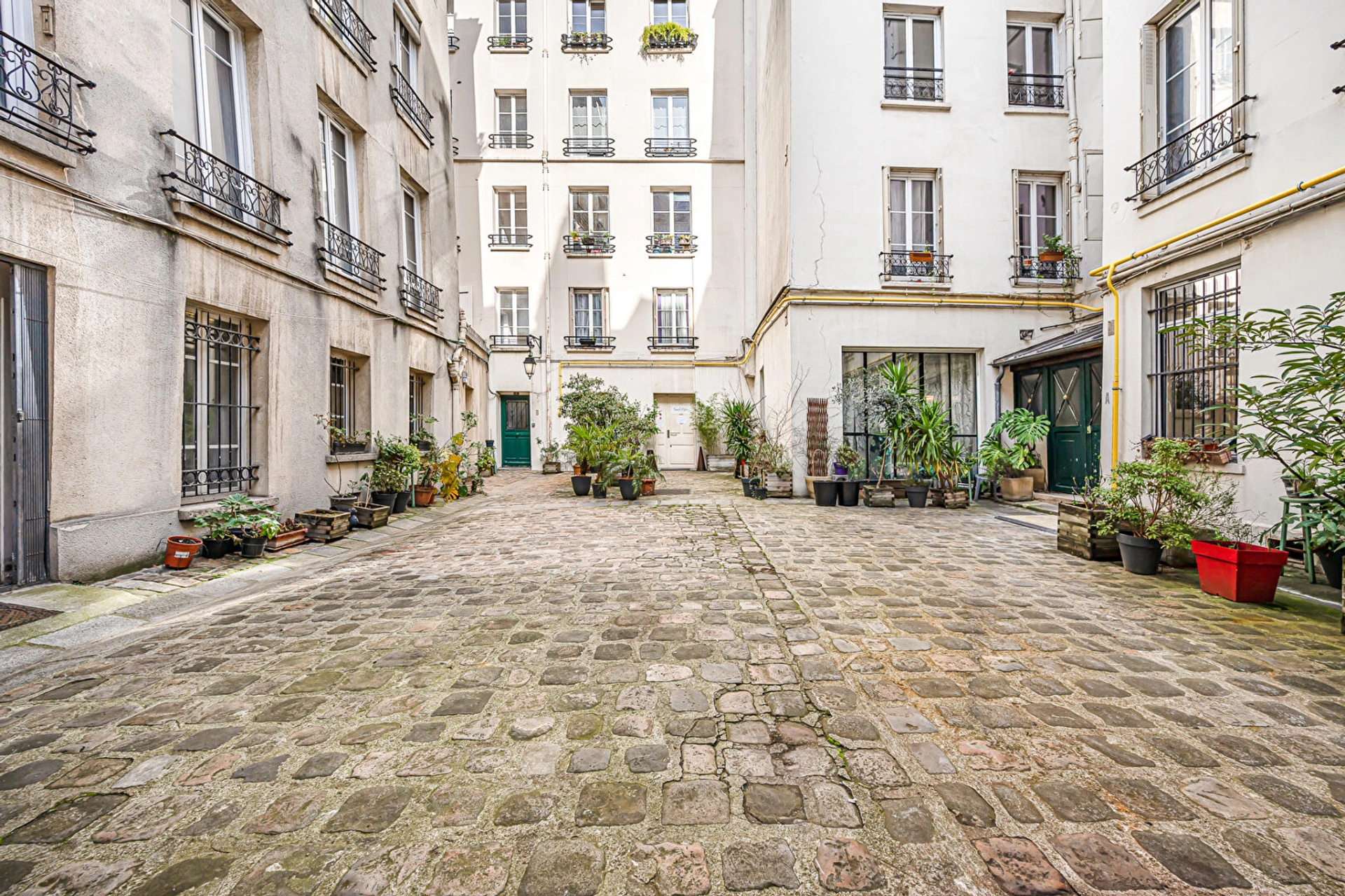 Paris 3 - NOTRE DAME DE NAZARETH 1