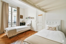 PARIS 3 - ARTS ET METIERS 8