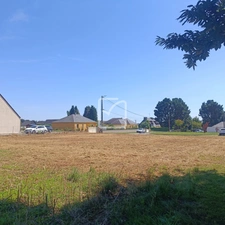 Terrain plat constructible 877 m2 Evriguet  2