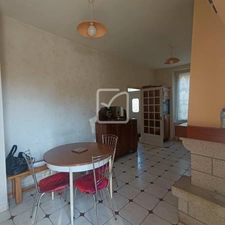 Maison en pierre, 3 chambres , jardin clos 1000 m2, garage,  5