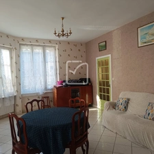 Maison en pierre, 3 chambres , jardin clos 1000 m2, garage,  7