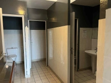 Batiment Commercial  avec terrasse,  Location possible 7