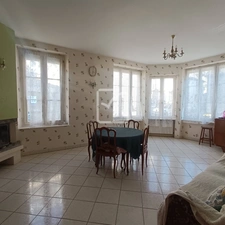 Maison en pierre, 3 chambres , jardin clos 1000 m2, garage,  6