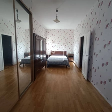 Maison en pierre, 3 chambres , jardin clos 1000 m2, garage,  10