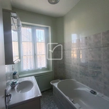 Maison en pierre, 3 chambres , jardin clos 1000 m2, garage,  11