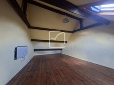 Longère 9 pièces, 6 chambres sur 3088 m2 de terrain clos. Sa 16