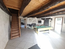Longère 9 pièces, 6 chambres sur 3088 m2 de terrain clos. Sa 2