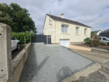Maison rénovée sous-sol , 2 chambres terrain 741 m2 2