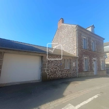 Maison en pierre, 3 chambres , jardin clos 1000 m2, garage,  19