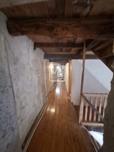 Longère 9 pièces, 6 chambres sur 3088 m2 de terrain clos. Sa 12