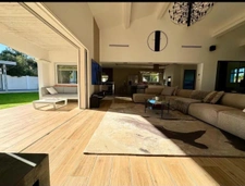 Villa contemporaine rénovée/imaginée par architecte d’intérieur – volumes exceptionnels – Janas