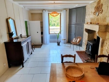 Charmante maison de village en pierre   volumes, cachet et v