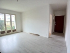 ANGOULEME ! Opportunité à Saisir ! T2 Lumineux avec Parking,