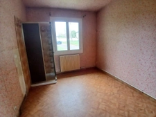 Coup de coeur   Maison de plain-pied  au calme avec + 4000 m2