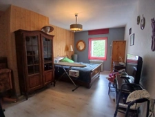 Maison en pierre, volumes généreux et charme à MORNAC