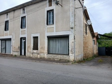 A saisir ! Ensemble immobilier plein de charme avec maison, 