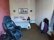 Ensemble immobilier composé d'une  maison de village en pier