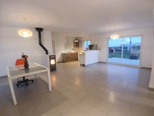 Maison de plain-pied avec terrain   À 15 min d'Angoulême et 