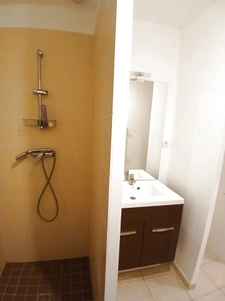 Maison de plain-pied avec terrain   À 15 min d'Angoulême et 