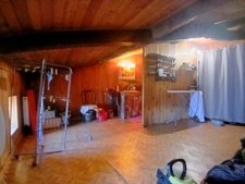 Ensemble immobilier composé d'une  maison de village en pier